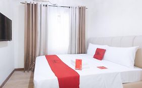 Reddoorz Plus @ Cuarto Verde Staycation